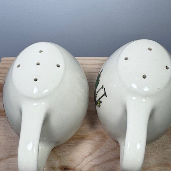 Antique Cars Salt & Pepper Shakers - Picture 4 of 8